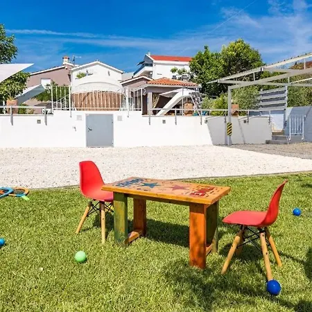 Emily Villa Medolino